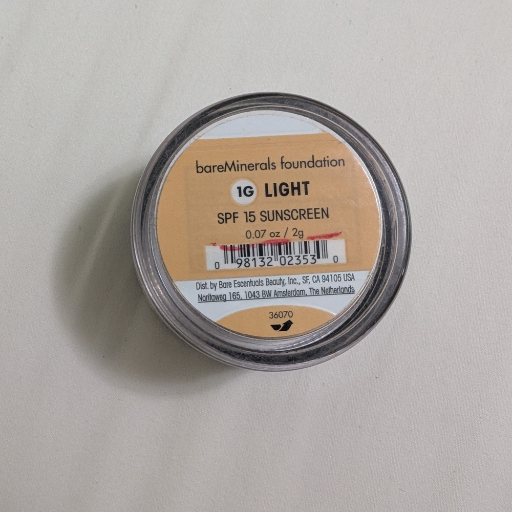 bareMinerals i.d. Powder Foundation, 1G Light, Factory Sealed, .7 oz